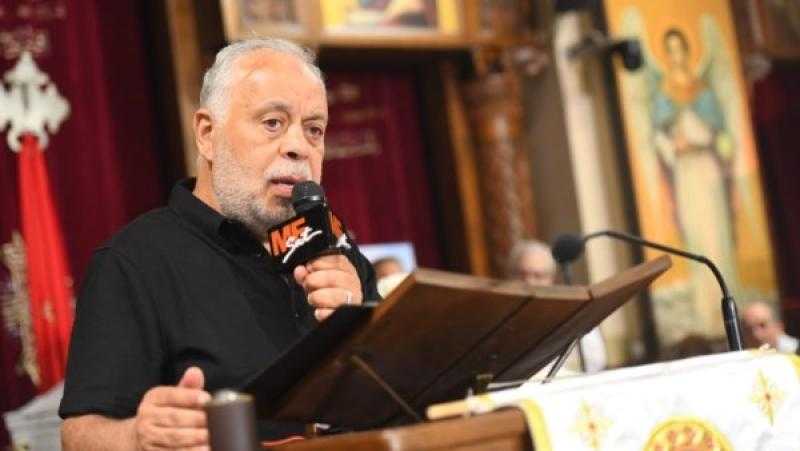 وداع مؤثر للفنان لطفي لبيب: أشرف زكي يشارك في مراسم الجنازة