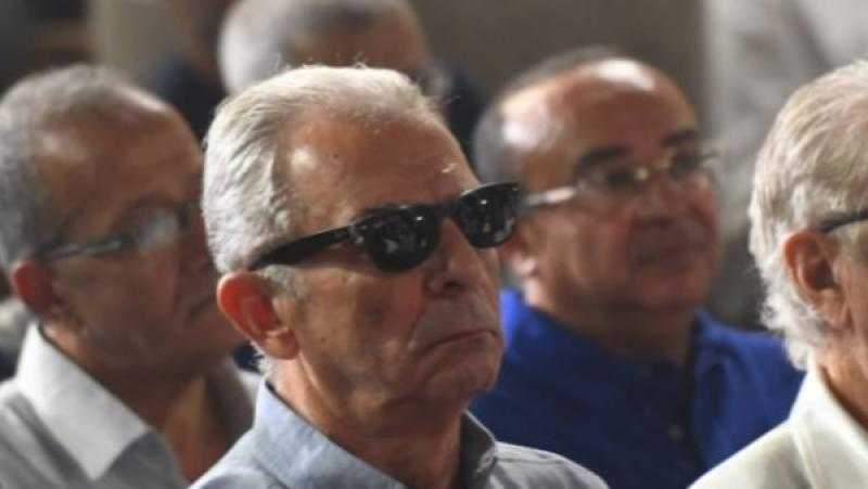 الفنان محمود حميدة يشارك بجنازة لطفي لبيب