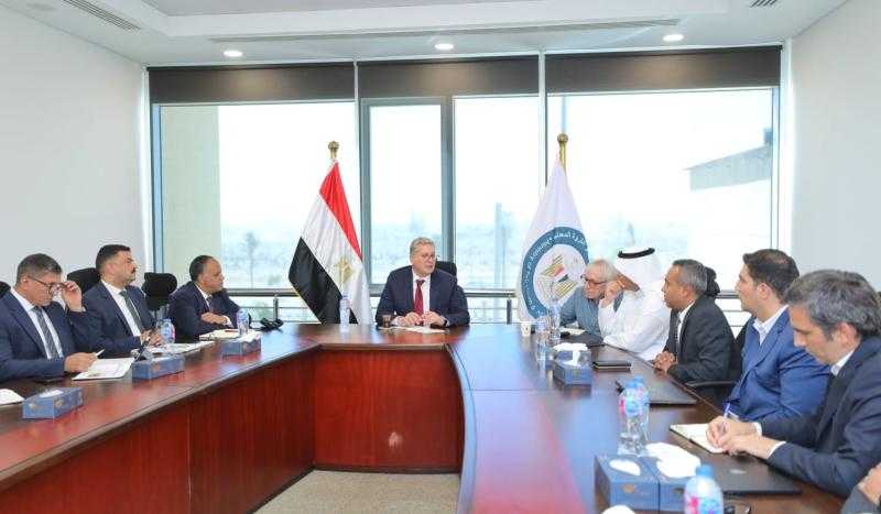 بدوى يبحث مع شركات عالمية ومحلية آليات تنفيذ مشروع المسح الجوي لتحديث قاعدة بيانات الثروات التعدينية بمصر