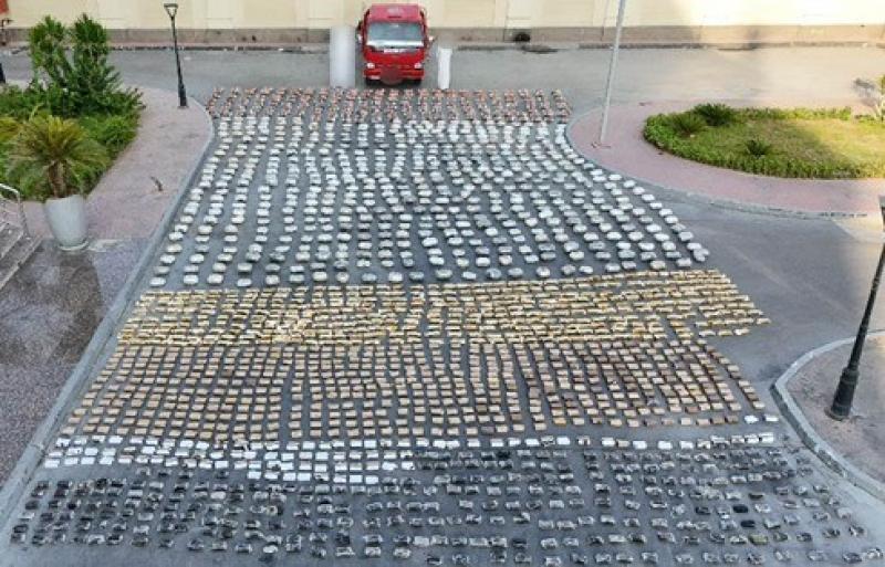 ضبط عنصرين جنائيين شديدي الخطورة لجلب 4.5 طن مواد مخدرة بقيمة 310 مليون جنيه