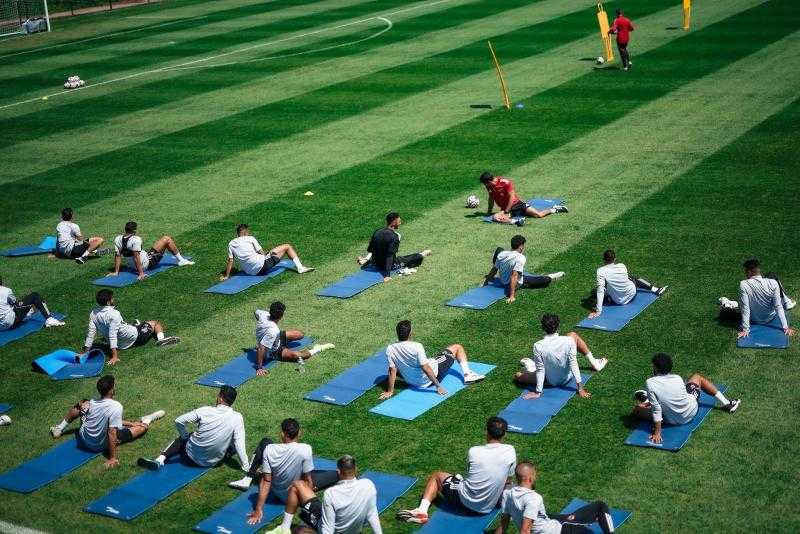 الأهلي يختتم تدريباته استعدادًا لمواجهتي بتروجيت ومنتخب الشباب وديًا