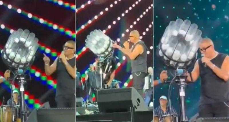 ”مدفع تيشرتات” عمرو دياب يفاجئ جمهوره في حفله بالعلمين بهدايا خاصة