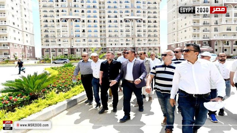 جولة وزير الإسكان في مشروع صوارى غرب كارفور بالإسكندرية