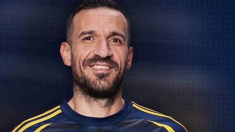 فيديو | كان لك معايا أجمل حكاية..الصفاقسي يعلن ضم علي معلول