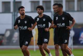 الزمالك يتسلم ملابس الفريق الأول الجديدة