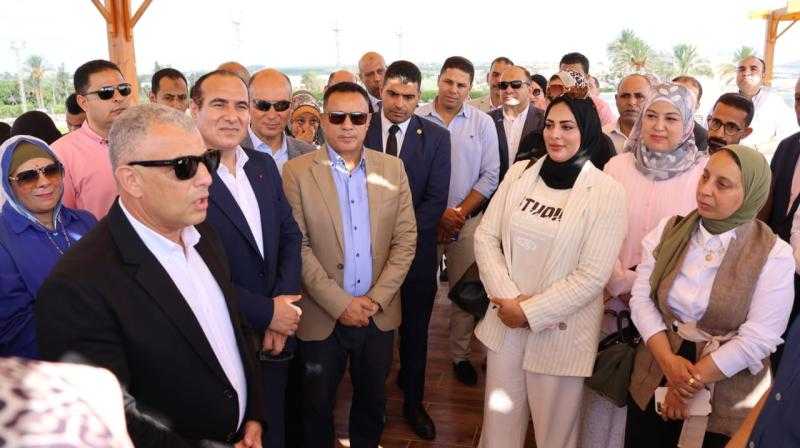 محافظ الإسماعيلية يتفقد أعمال التطوير بالقرية الأوليمبية