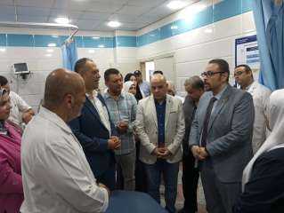 وكيل وزارة الصحة بالشرقية يبدأ جولاته الميدانية بزيارة مستشفى الزقازيق العام