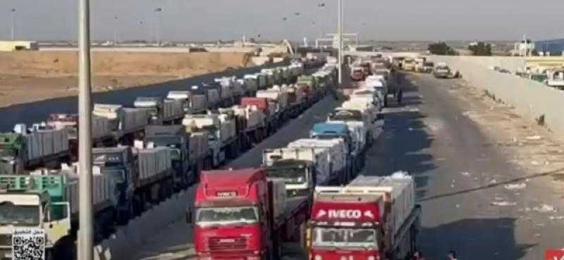 الاحتلال يسمح بدخول 60 شاحنة مساعدات فقط إلى غزة وسط أزمة إنسانية متفاقمة