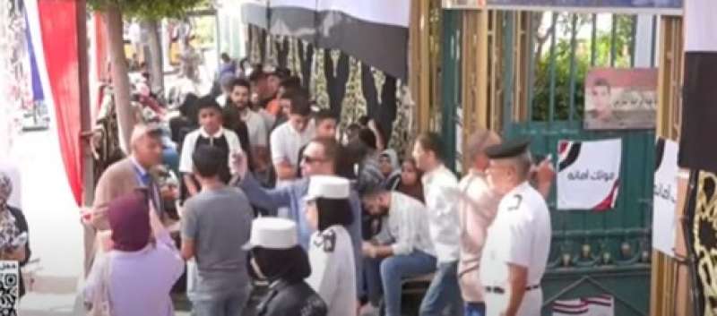 جانب من مشاركة الناخبين في انتخابات مجلس الشيوخ