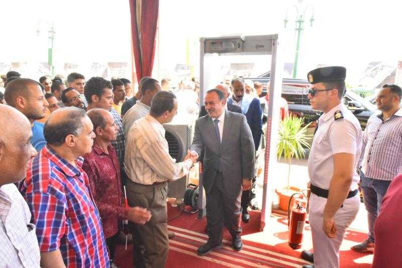 محافظ أسيوط يتفقد سير انتخابات الشيوخ