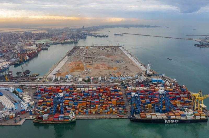 طفرة غير مسبوقة في معدلات السفن وتداول البضائع خلال عام 2024/2025