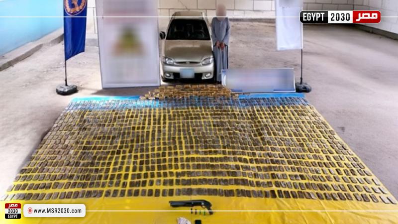 أحد المتهمين والمضبوطات