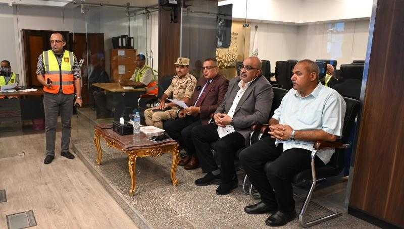 محافظ جنوب سيناء يتابع سير الانتخابات فى يومها الثانى عبر الشبكة الوطنية للطوارئ والسلامة العامة