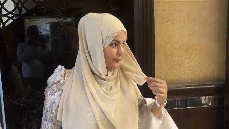 سما المصري تظهر بالحجاب للمرة الأولى خلال انتخابات مجلس الشيوخ 2025
