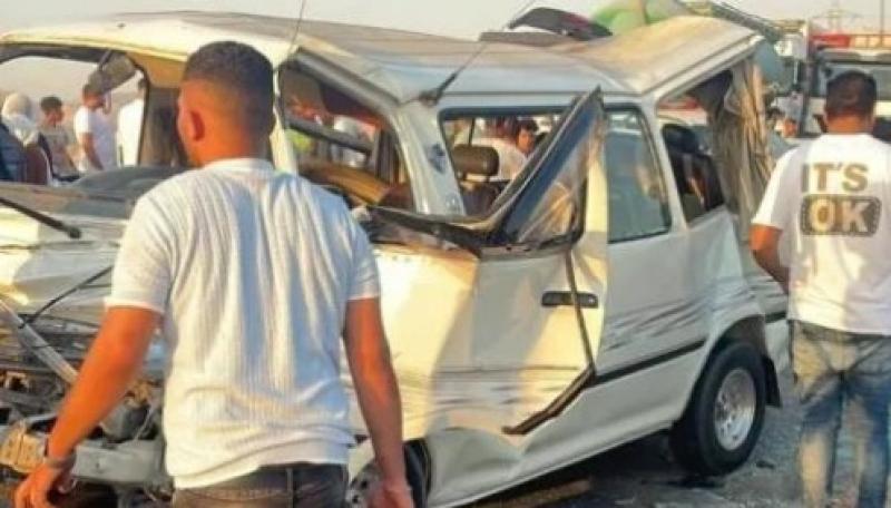 مصرع شخص وإصابة 16 آخرين في تصادم بطريق “الإسماعيلية – السويس”
