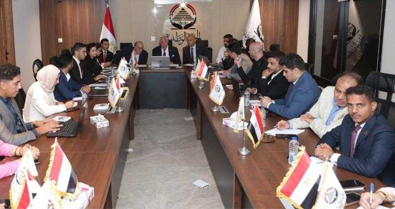 قيادات ”الجبهة الوطنية” تتابع عمليات الفرز بانتخابات الشيوخ من غرفة العمليات المركزية