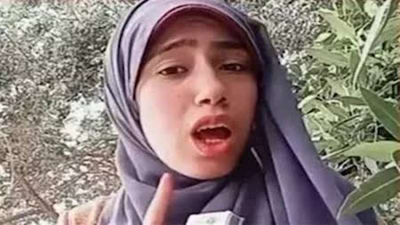 علياء قمرون 