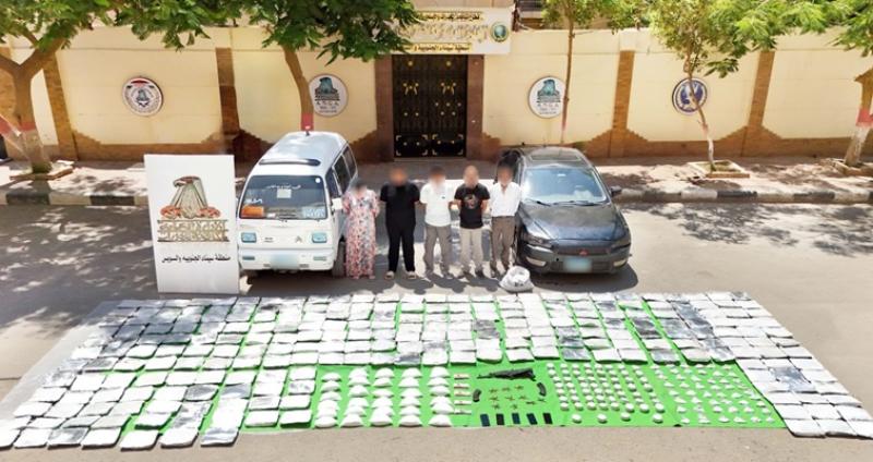 المتهمون والمضبوطات