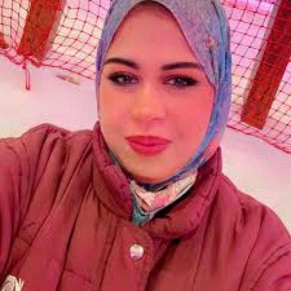 الداخلية تكشف تفاصيل القبض على البلوجر أم عمر فراولة