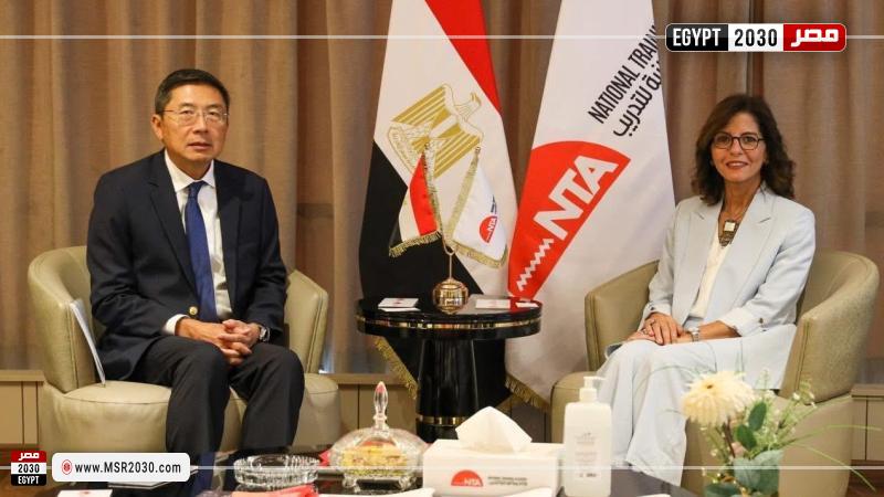 الأكاديمية الوطنية للتدريب تستقبل سفير سنغافورة