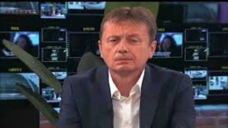 صدمة على الهواء.. إصابة وزير صربي بجلطة دماغية خلال مقابلة تلفزيونية
