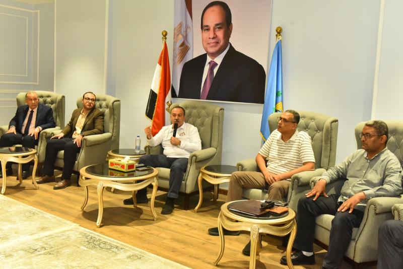 محافظ أسيوط 