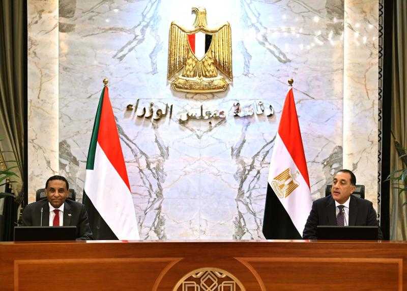رئيس الوزراء: نتألم ونشعر بالأسف الشديد للحرب في السودان الشقيق