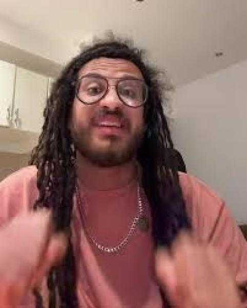 محاكمة التيك توكر ”الرسام” بتهمة نشر الفسق والفجور.. اليوم