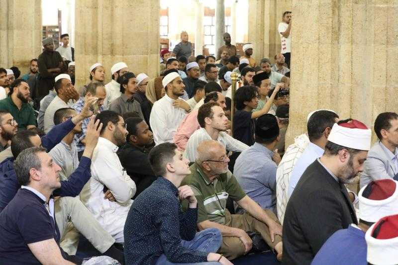 خطيب الأزهر يكشف عن سبب تقديم العلم على الخلق في القرآن