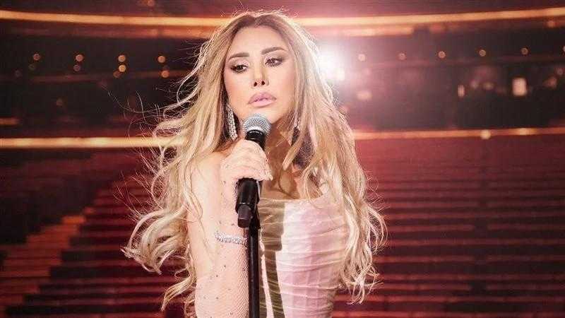 نجوى كرم تحقق أول حفل كامل العدد في مهرجان قرطاج 2025