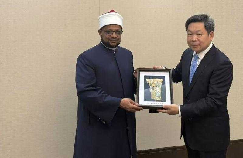استقبال حافل لـ «أمين البحوث الإسلامية» بمقر الأكاديمية الصينية للعلوم الاجتماعية