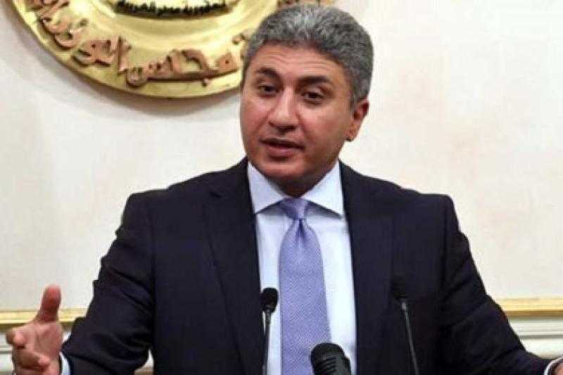 شريف فتحي: استرداد مصر 13 قطعة أثرية من بريطانيا وألمانيا يعكس الالتزام بحماية تراثنا الحضاري الفريد