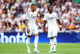 ريال مدريد يضع ثقته الكاملة في نجمه الفرنسي.. ماذا فعل؟