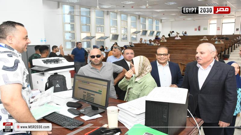 رئيس جامعة قناة السويس