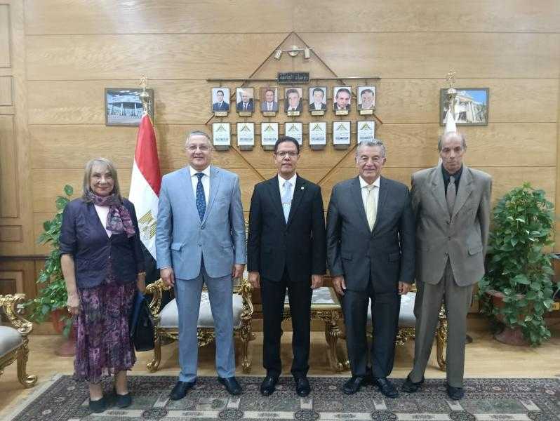 رئيس جامعة بنها يترأس لجنة اختيار عميد كلية الزراعة بمشتهر