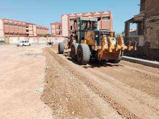استمرار أعمال تطوير ورفع كفاءة شارع حطين بحي المناخ ببورسعيد