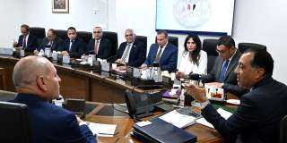رئيس الوزراء يستعرض الفرص الاستثمارية ببعض الأراضي الفضاء على كورنيش النيل