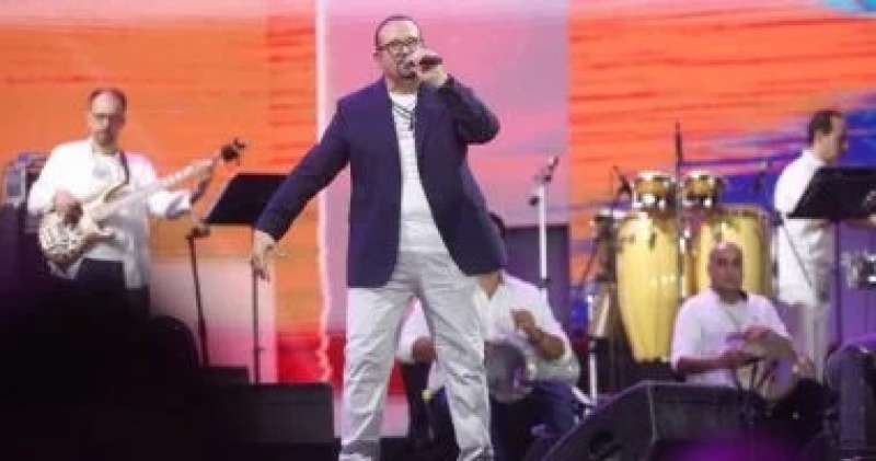 هشام عباس