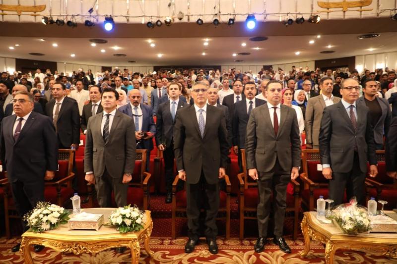وزير الشباب والرياضة ومحافظ الجيزة يشهدان حفل ختام مهرجان إبداع لأعضاء مراكز الشباب بمسرح الجلاء