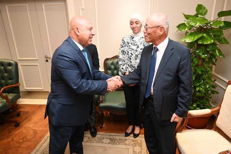 وزير الصناعة والنقل يستقبل السفير الياباني بالقاهرة لمتابعة الموقف التنفيذي للمشروعات المشتركة