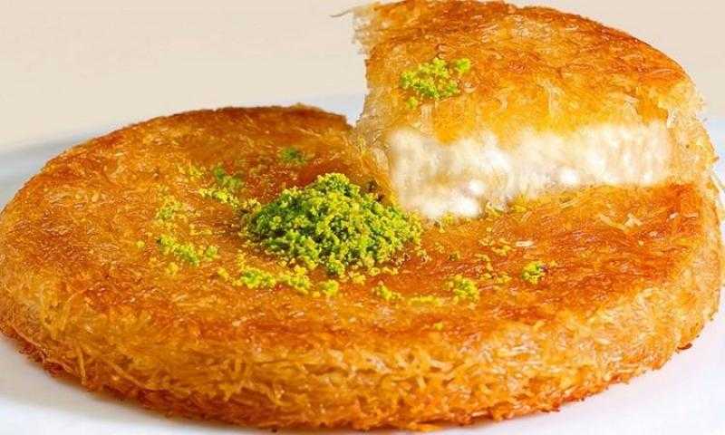 طريقة عمل الكنافة بالقشطة في المنزل