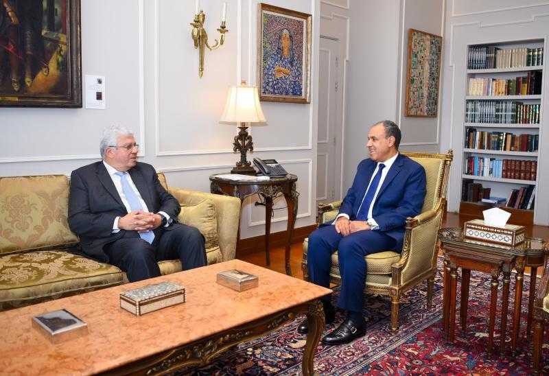 وزير الخارجية يستقبل وزير التعليم العالى والبحث العلمي