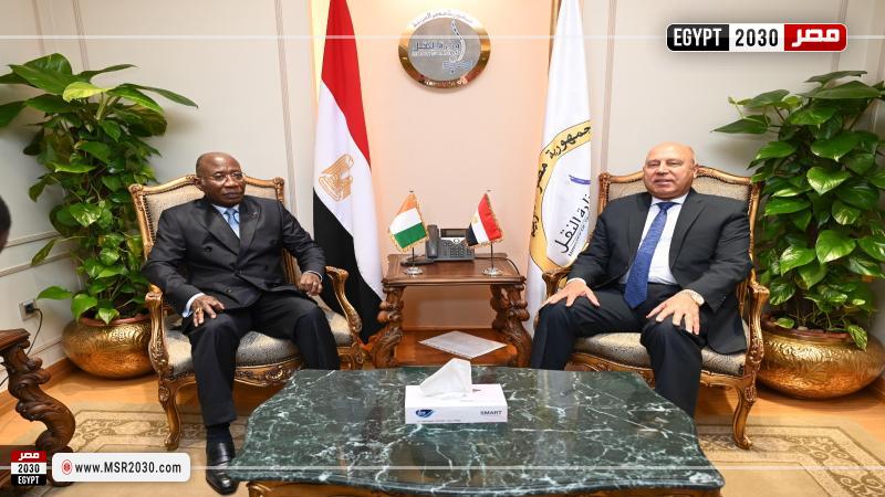 وزير الصناعة والنقل 
