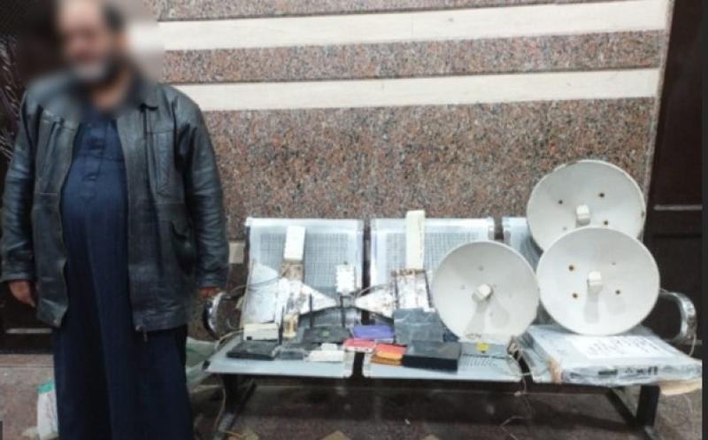 ضبط 3 محطات بث فضائي غير مرخص فى كفر الشيخ
