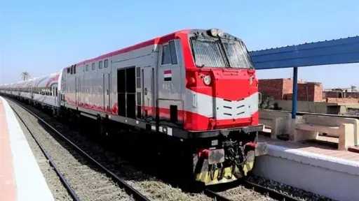 السكة الحديد تحصد إشادات الركاب قبل نهاية 2025.. موظفو حجز التذاكر يخطفون الأنظار