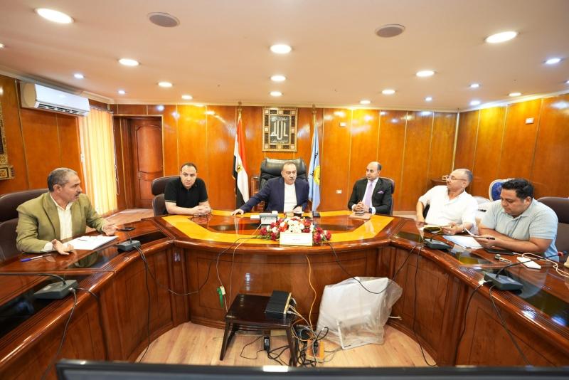 محافظ أسيوط 