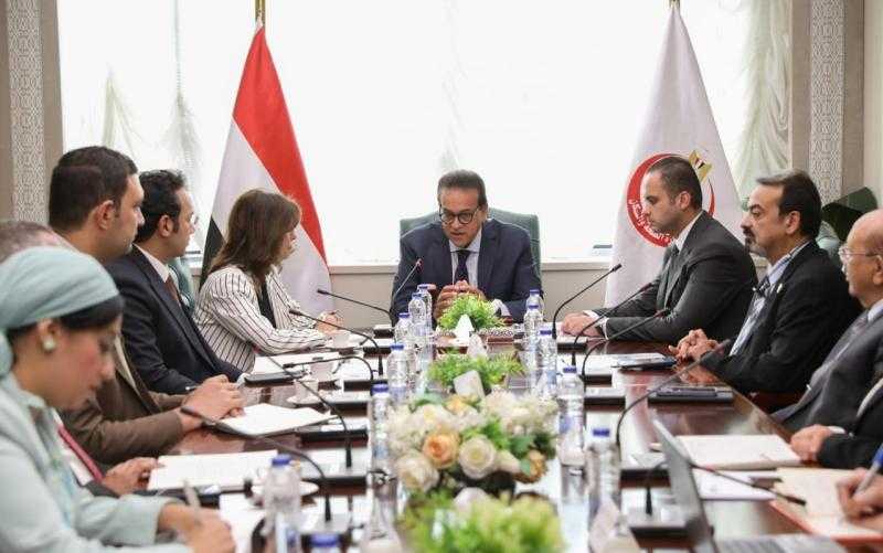 وزير الصحة يبحث مع المدير التنفيذي للأكاديمية الوطنية للتدريب تعزيز البرامج التدريبية للقطاع الصحي والقطاعات الحيوية