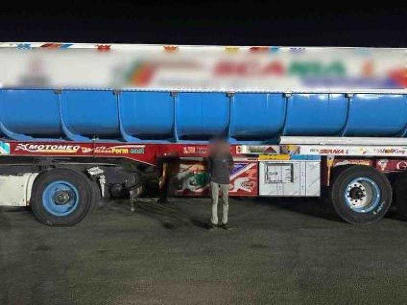 ضبط سائق بحوزته 53 ألف لتر سولار قبل بيعها بالسوق السوداء بالأقصر