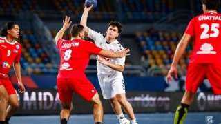 منتخب ناشئي اليد يحسم تأهله لربع نهائي بطولة العالم بعد تعادل مثير أمام الدنمارك