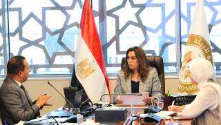 وزيرة البيئة تتابع آخر مستجدات العمل بمصرف المحيط بالمنيا